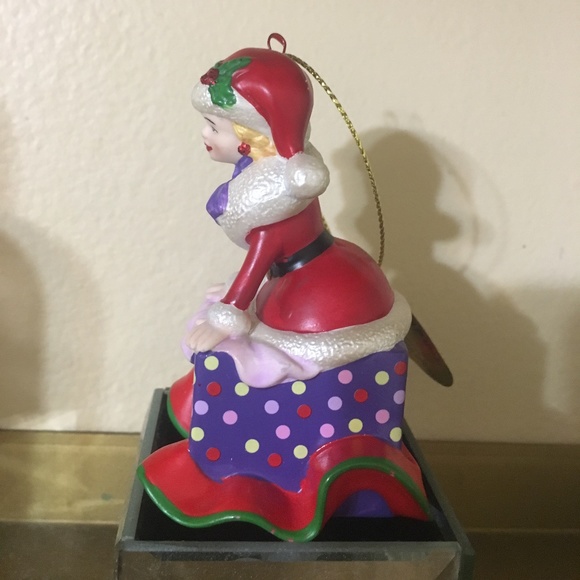 2017 Annual Red Society ornament - Picture 4 of 5